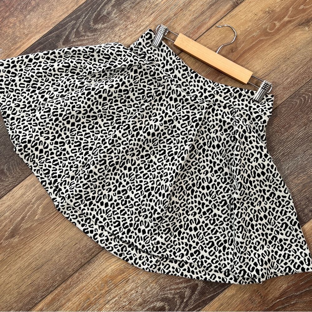 URBAN OUTFITTERS X COOPERATIVE | Leopard Animal Print Flared Mini Skirt Sz Small